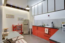 Le Rouge Va A Ravir A Cette Cuisine En L Renovation Appartement Maison Appartement