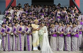 World Record Of 126 Bridesmaids At This Sri Lankan Wedding Wedding Fail Indian Bridesmaids Wedding