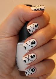 15 Best Halloween Nail Art Ideas Skull Nail Art Halloween Nail Designs Halloween Nails Easy