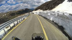 Autos, autos, autos, dann noch ein paar lieferwägen und noch mehr autos. Transfagarasan Und Transalpina Wolfs Private Website Uber Motorrader Und Reisen