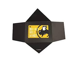 Please checkout your egift cart items and then this card is redeemable for food, product, beverage or alcohol (where permitted by law) at participating buffalo wild wings in the u.s. Amazon Com Buffalo Wild Wings 50 Gift Card In A Gift Box Gift Cards
