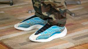 A thick eva foam midsole, reinforced toe cap, and 3m detailing on the forefoot complete this futuristic look. Yeezy 700 V3 Arzareth Style Tips Youtube