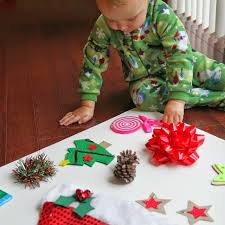 A quick and easy activity for toddlers and preschoolers: 10 Simple Christmas Activities For Toddlers Toddler Approved