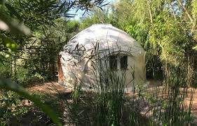 La Kerterre Une Maison Economique Et Ecologique En 2020 Maison Ecologique Construction Ecologique Ecologie