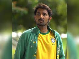 90ஸ் கிட்ஸ்களின் பேவரைட் விஜேவாக இருந்தவர் ஆனந்த கண்ணன்(48). Zoianjqp6ea4vm