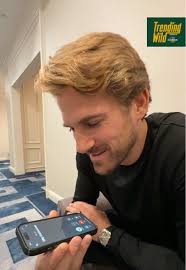 Goodnight Prank Calls to Friends