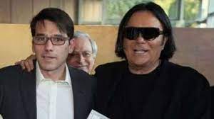 Renato zero roberto anselmi fiacchini. Roberto Fiacchini Figlio Di Renato Zero Accusato Di Maltrattamenti In Famiglia Cosa E Successo Cosa Ha Detto L Avvocato Video