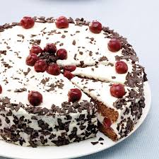 Recette Gateau Foret Noire Pour Un Reveillon De Noel Inoubliable Toutes Recettes Gateau Foret Noire Recette Gateau Foret Noire Foret Noire