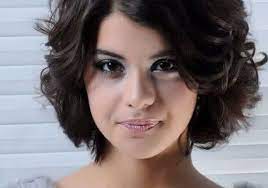10 best short curly hairstyles 2018 haarschnitt haarschnitt kurz haarschnitt rundes gesicht