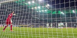 Submitted 3 years ago by vfl wolfsburgfantasymlshelper. Borussia Monchengladbach Christoph Kramer Schiesst Kurioses Tor Beim 3 0 Sieg Gegen Vfl Wolfsburg Express De