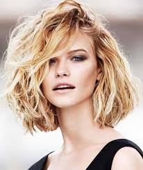 If your hair is naturally wavy, you might be hesitant about adding some bangs. 20 Short Haircuts For Thick Wavy Hair Short Hairstyles Haircuts 2019 2020