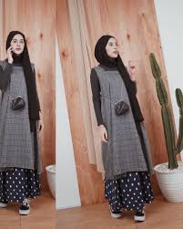 Zoya hijab and fashion koleksi ivan gunawan, hijab style and fashion, zoya hijab and fashion gambar, hijab modern hijab styles fashion 2017 for winter outfits via dresseskhazana.com. 4 Trend Fashion Hijab 2019 Untuk Tampil Fashionable Dan 10 Rekomendasi Hijab Cantik Kekinian