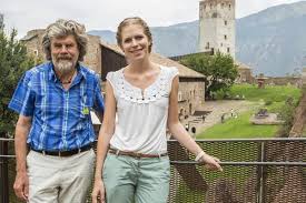 Reinhold messner is a celebrated mountaineer, explorer, and adventurer from italy who is known for being the person holding the highest number of world's firsts according to the guinness book of. Feurige Gesprache Tourismusverein Eppan