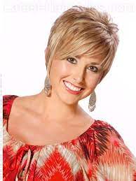 34 Flattering Short Haircuts For Older Women In 2021 Haircut For Thick Hair Short Hair Styles Short Hair Images
