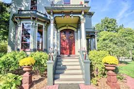 240 Sisson Street Empire House Victorian Style Homes Old House Dreams