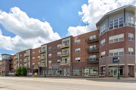 Book a room at two bedroom apartment with balcony in milwaukee (wisconsin), usa. Six Points Apartments In West Allis Sold For 26 3 Million