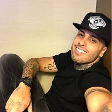 Un artista de puerto rico que luego de alcanzar el exito y bajar, tuvo que ir a colombia para renacer. 57 Ideas De Nicky Jam Reggaeton Cantantes Nicki Jam