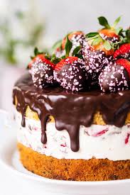 Erdbeer Stracciatella Torte Mit Schoko Erdbeeren Mein Naschgluck Rezept Kuchen Und Torten Rezepte Kuchen Und Torten Leckere Torten