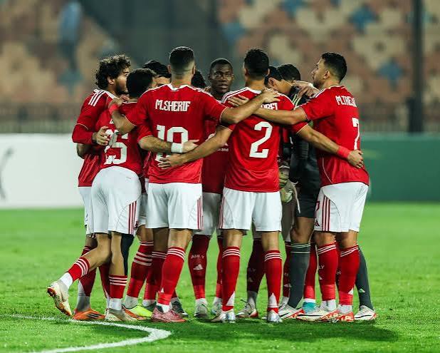 موعد وصول صفقة الأهلي الجديدة إلى القاهرة وموقف الدبابة الإفريقية