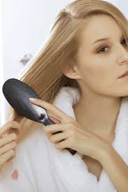 It has a flat or curved head with rows of thin wire pins, which remove loose fur and help detangle. 10 Different Types Of Hair Brushes How To Use Them 2021 Update