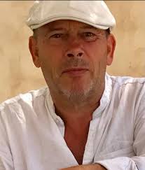 Wings of Fame (1990)