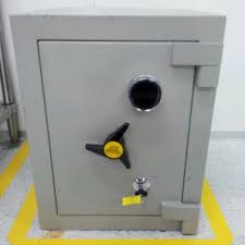 Translations of the phrase peti besi from indonesian to english and examples of the use of peti besi in a sentence with their translations: Photos At Diode Csp Phase2 Rohm Wako Electronics Malaysia Sdn Bhd Factory In Pengkalang Chepa