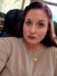 Oooo, got that teacher face ready. It's so nice to be back to a routine.  #lovingthisyear