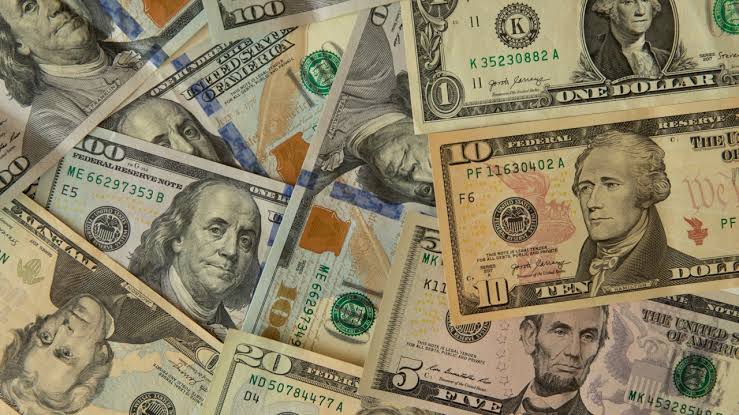 The US Dollar Under Pressure: Is the Global Financial System Preparing for  Change?