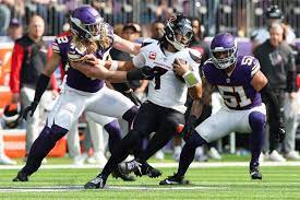Vikings 34, Texans 7: Sam Darnold, defense surprise again with dominant show