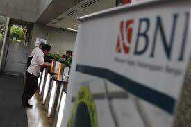 Mar 30, 2020 · selain itu, layanan yang diberikan bank bni ini juga telah bekerjasama dengan banyak operator telepon, dan memastikan jika hanya nomor hp yang kamu gunakan saja yang bisa mengakses sms banking. Garap Pasar Asean Bni Singapura Jadi Operator Finansial Bisnis Com