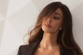 Beccati dai paparazzi, Belen è tornata insieme al suo storico ex