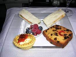 Afternoon Tea On Qatar Airways Flight Get Awesome Discounts At Qatar Airway Using Discount Voucher Codes Airline Food Afternoon Tea Food