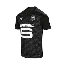 Le maillot serait en majorité blanc, avec un bande noire et du rose. Kukla Izgradyat Ksmetliya Maillot Stade Rennais Pas Cher Stevenknutson Com