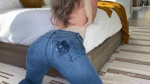 Blonde dry hump