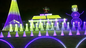 Hohensee Family Light Show The Great Christmas Light Fight Season 4 Christmas Light Show Holiday Lights Display Xmas Lights
