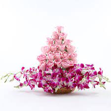 Some of us may be inclined to think that something as important as a wedding gift needs enough diligence to demand a visit to a shop. Wedding Gifts Online Best Marriage Gifts Wedding Gift Ideas Ferns N Petals