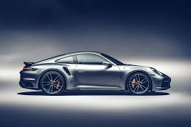 Porsche 911 cabrio (2021) 6 versie(s) tussen 123.880 € en 236.894 € co2 tussen 218 en 257 g/km score redactie : 2021 Porsche 911 Turbo S Turbo S Cabriolet Unveiled Hypebeast
