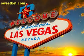 Land Casinos A Directory To Land Based Casinos From Around The World Las Vegas Tourism Vegas Sign Las Vegas Sign