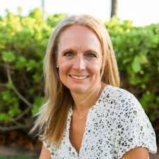 Karla Gray's Instagram, Twitter & Facebook