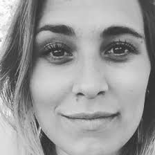 Caroline Alvares (alvarescaroline)