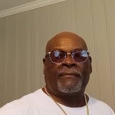 Bruce Hines's Instagram, Twitter & Facebook