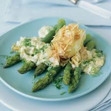 Asperges Vertes Sauce Aux Herbes Asperge Verte Recette Recettes De Cuisine