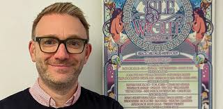 Jonathan Lomax's Instagram, Twitter & Facebook