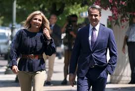 Δεν θα είναι ομιλήτρια η μαρέβα μητσοτάκη. Orkomwsia Sto Proedriko Eklepse Tis Entypwseis H Mareba Mhtsotakh Eidhseis Nea To Bhma Online