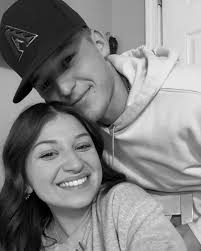 Alex Champagne (@alexxchampagnee) • Instagram photos and videos