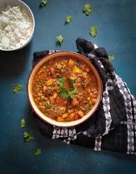 For those working in the construction sites, it is even easier because there are many women who prepare food and take them to the site. Simple Ndengu Green Grams Stew Foodlab