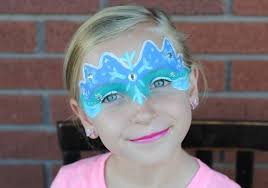 Elsa Schminken Tolle Ideen Und Einfache Anleitung Zum Kinderschminken Wie Eiskonigin Elsa Schminken Kinder Schminken Und Kinderschminken