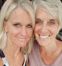 I love my mom❤️ She has proven herself to be one of the best. Always there  to celebrate my wins and wipe my tears no matter the age. Happy Mothers  Day, Mom❤️❤️❤️