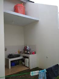 Berhubung kendaraan pribadi ibarat kebutuhan, anda bisa menambahkan garasi berukuran cukup luas di area belakang rumah. Lingkar Warna Desain Inspiratif Renovasi Rumah Minimalis Modern 1 Lantai Menjadi 2 Lantai Bangunan