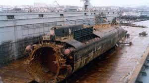 Kemungkinan saat menyelam statis terjadi black out sehingga kapal tidak terkendali Tenggelamnya Kapal Selam Rusia Kursk Kecelakaan Maritim Paling Nahas Yang Masih Misteri Global Liputan6 Com